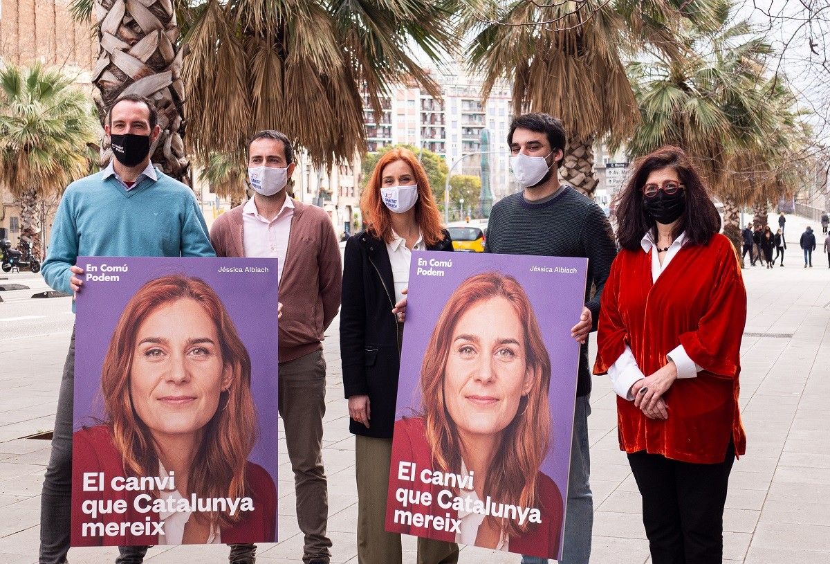 La candidata dels comuns, Jéssica Albiach, amb els caps de llista de Girona, Tarragona i Lleida