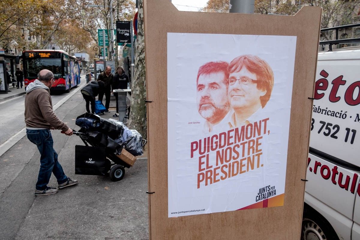 Publicitat electoral a Barcelona amb la presència de Carles Puigdemont i Jordi Sànchez