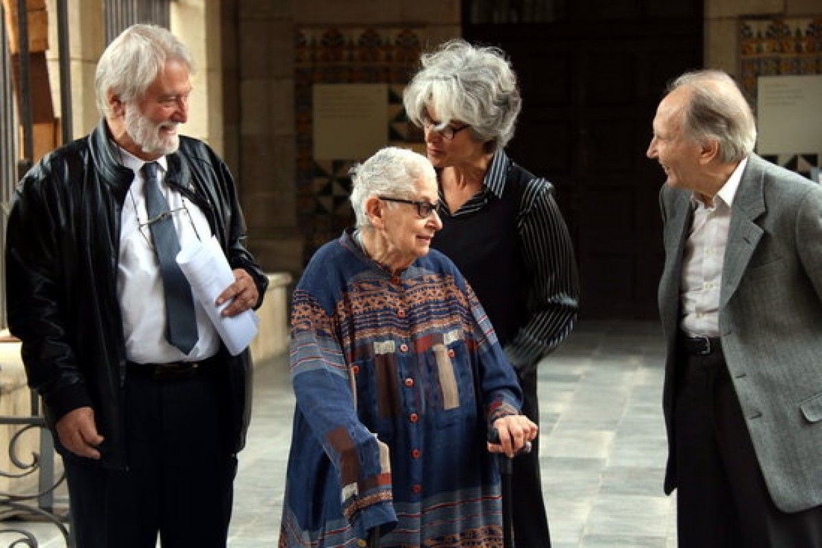 Joandomènec Ros, Núria Sales, Maria Bohigas i Josep Massot a l'IC.