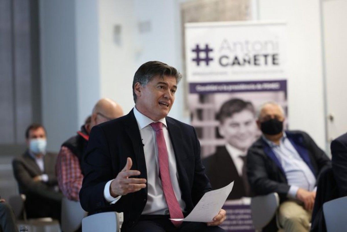 Antoni Cañete aquest divendres en el moment de presentar la seva candidatura.