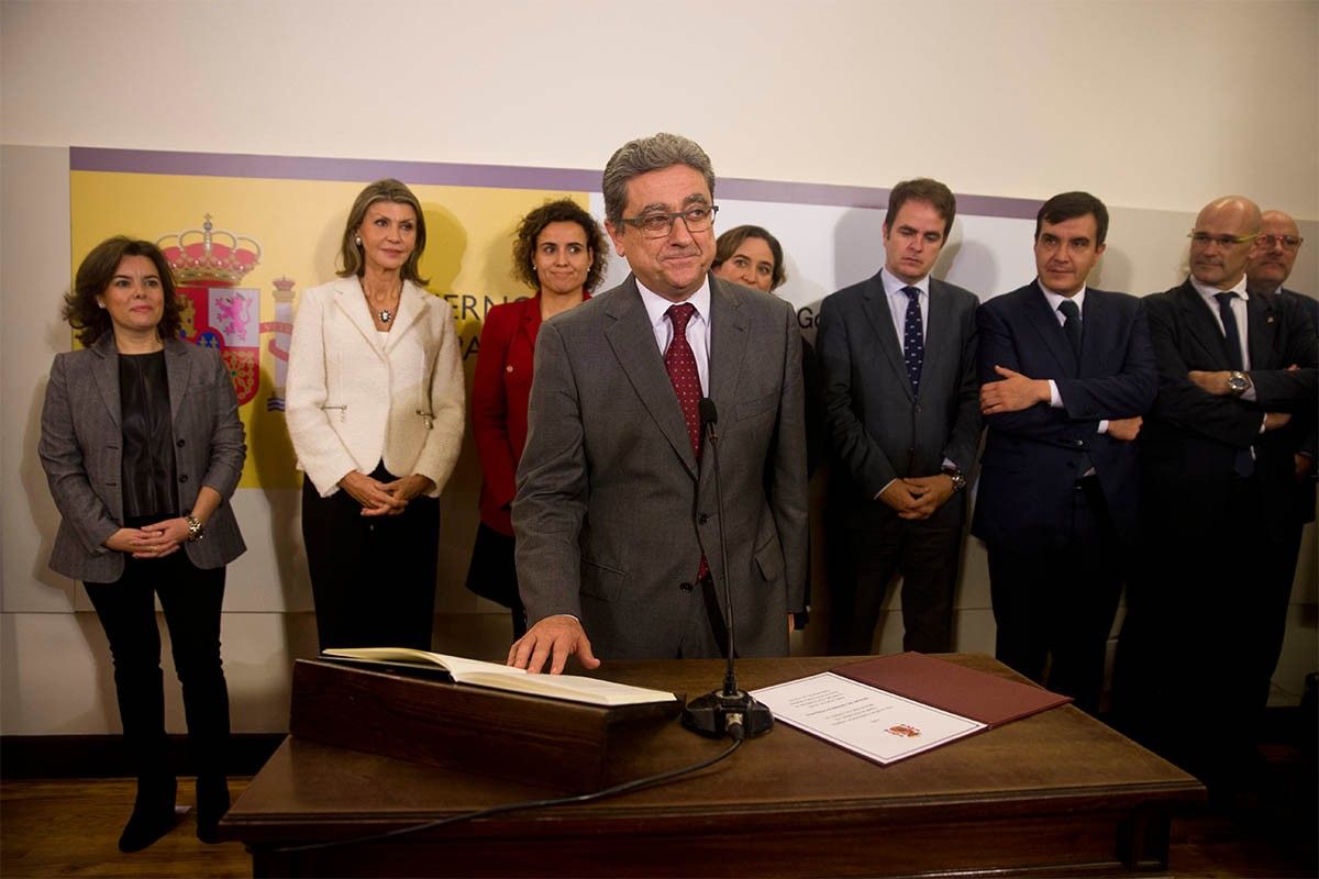 Enric Millo, jurant el càrrec de nou delegat del govern espanyol