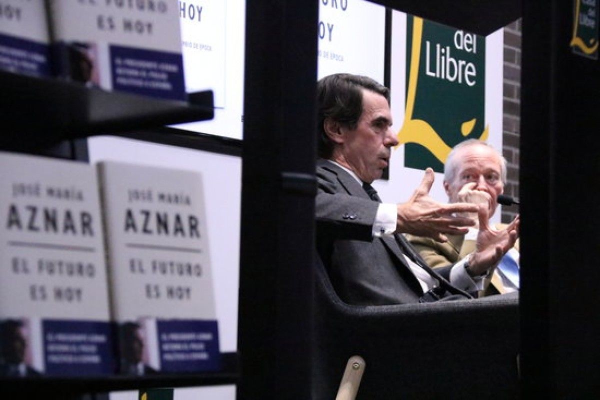 Piqué ha presentat aquesta tarda el llibre d'Aznar a Barcelona