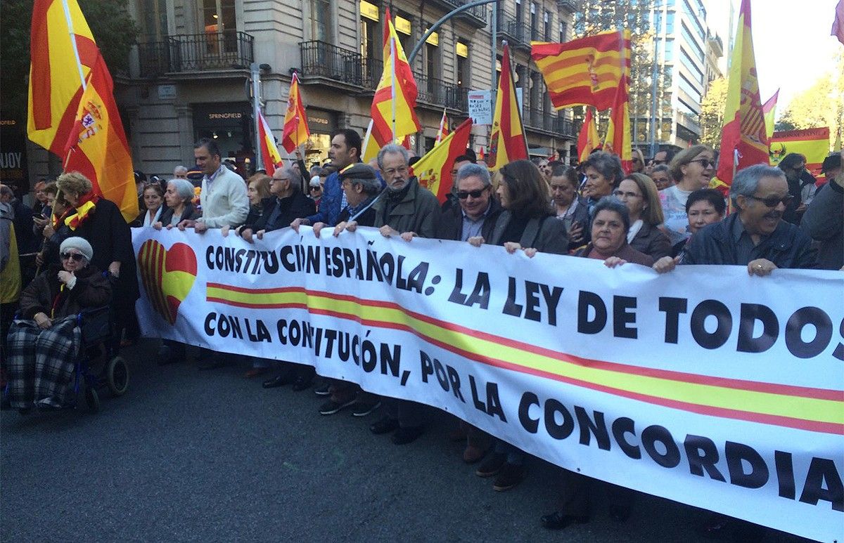 Manifestació espanyolista al centre de Barcelona