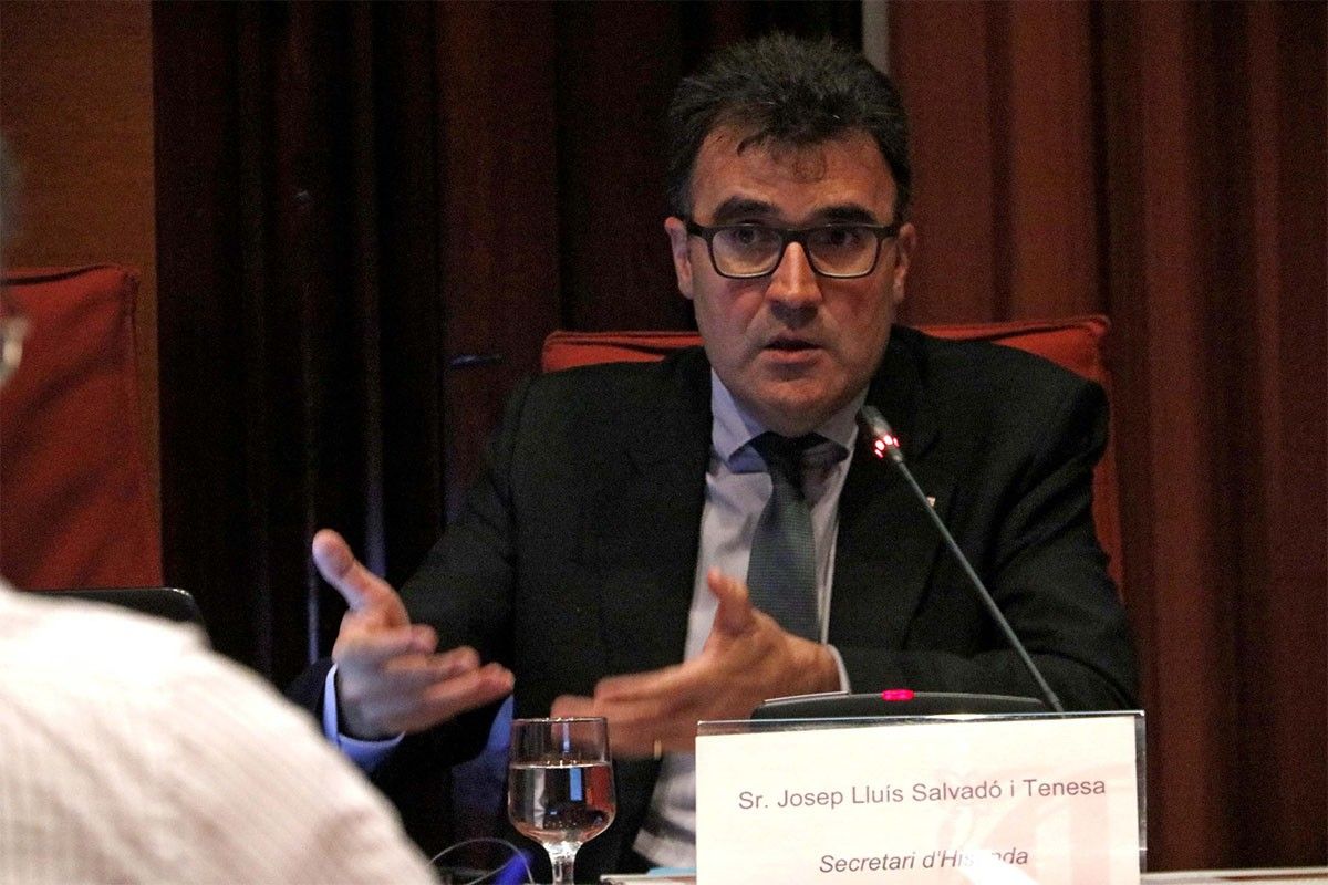 El secretari d'Hisenda, Lluís Salvadó, en la comissió d'Economia.