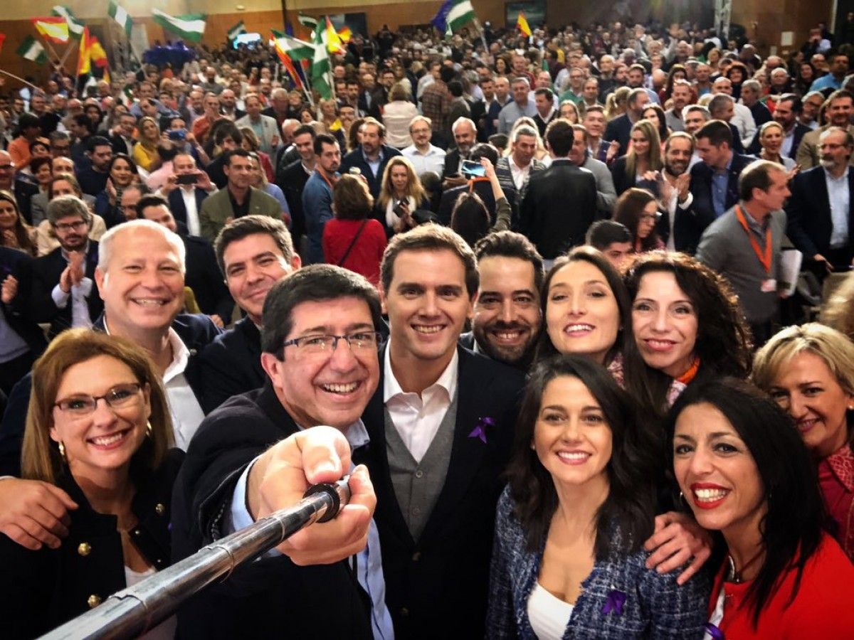 Albert Rivera, Inés Arrimadas i els eu candidat a Andalusia,iJuan Marín, en un acte de Ciutadans.