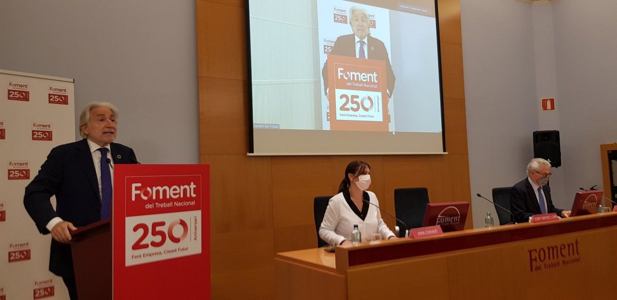 Josep Sánchez Llibre, Anna Cornadó i Joaquim Llansó, aquest dijous a Foment. 