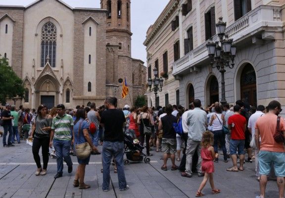 Els ciutadans s'han concentrat a la plaça Sant Roc. 
