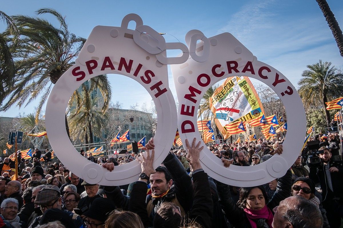 Manifestació de suport a Artur Mas, Joana Ortega i Irene Rigau