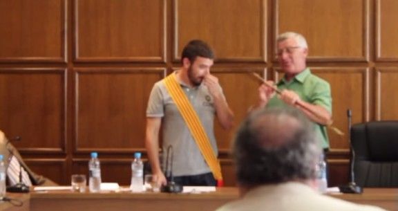 Marc Verneda en el moment de la investidura com alcalde de Sentmenat