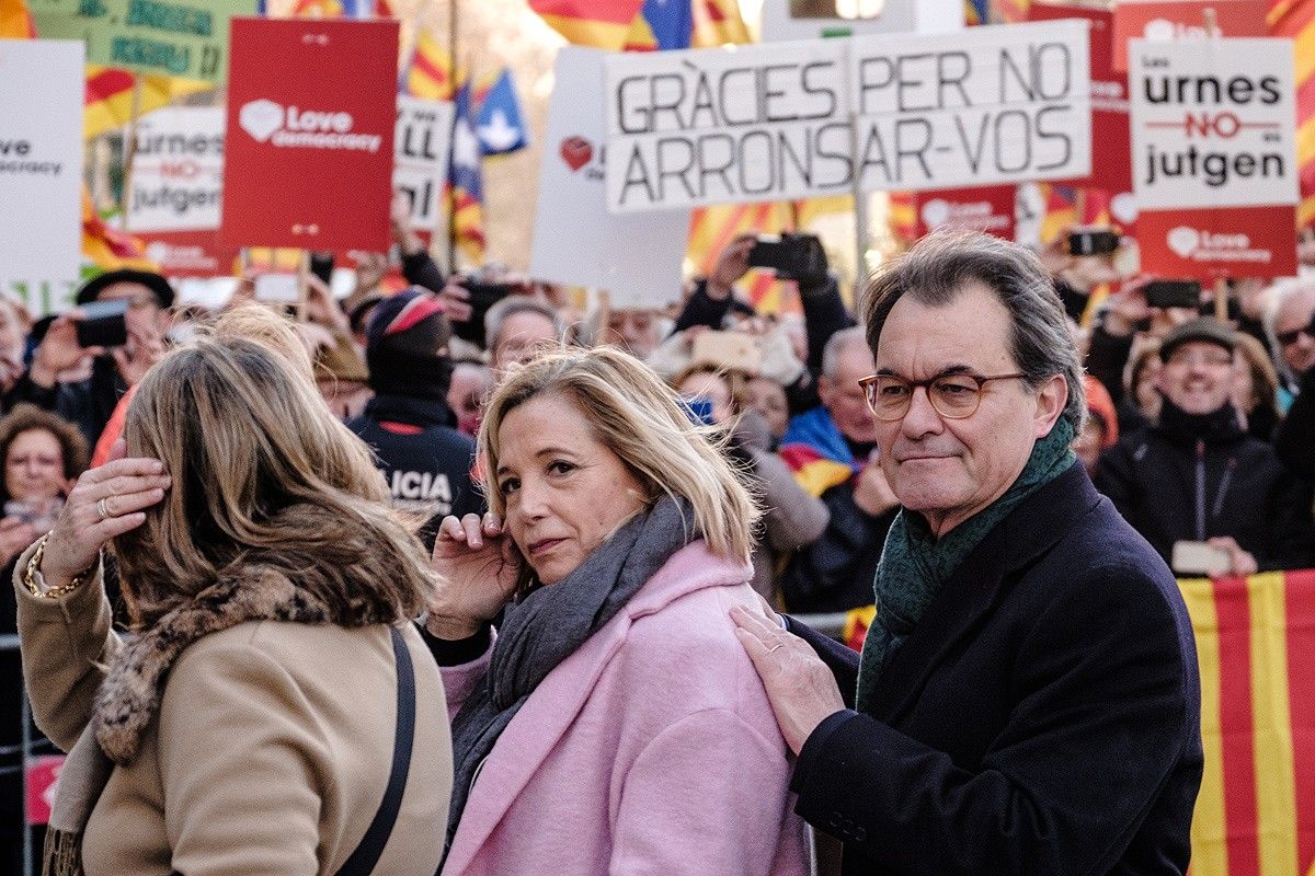 Irene Rigau, Joana Ortega i Artur Mas, entrant al TSJC