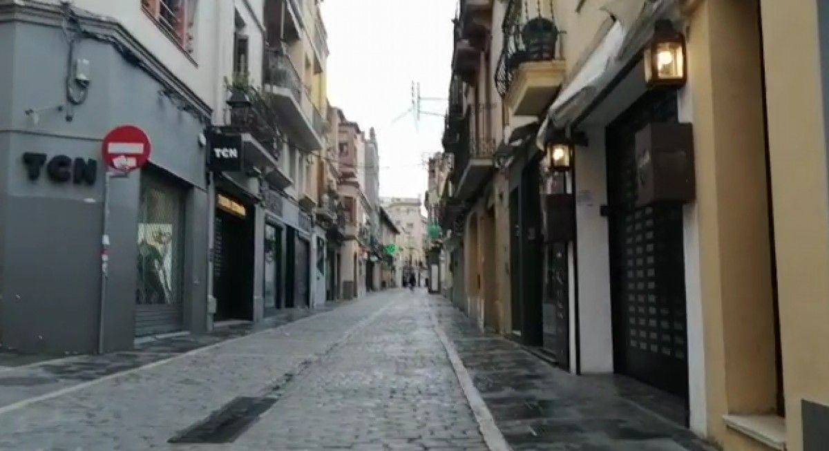 El carrer de Santa Maria buit a causa del coronavirus