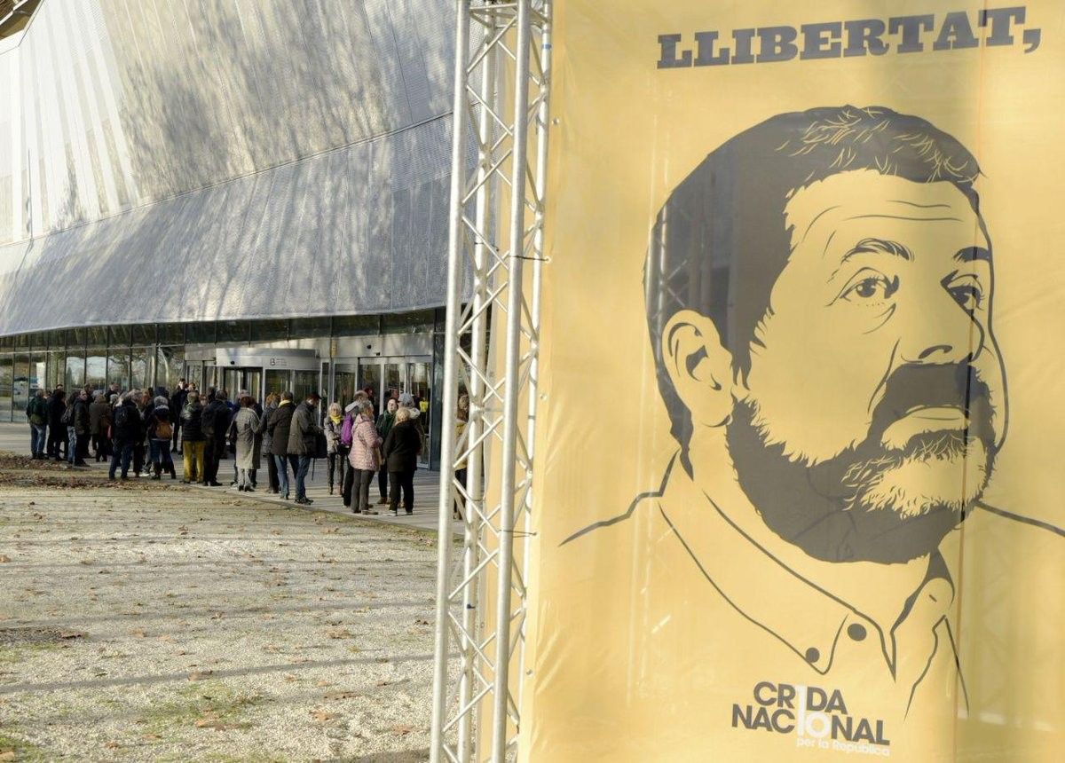 Un cartell de Jordi Sànchez, a l'entrada del congrés constituent de la Crida