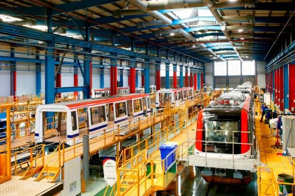 La línia de fabricació de metros de la planta d'Alstom a Santa Perpètua de Mogoda
