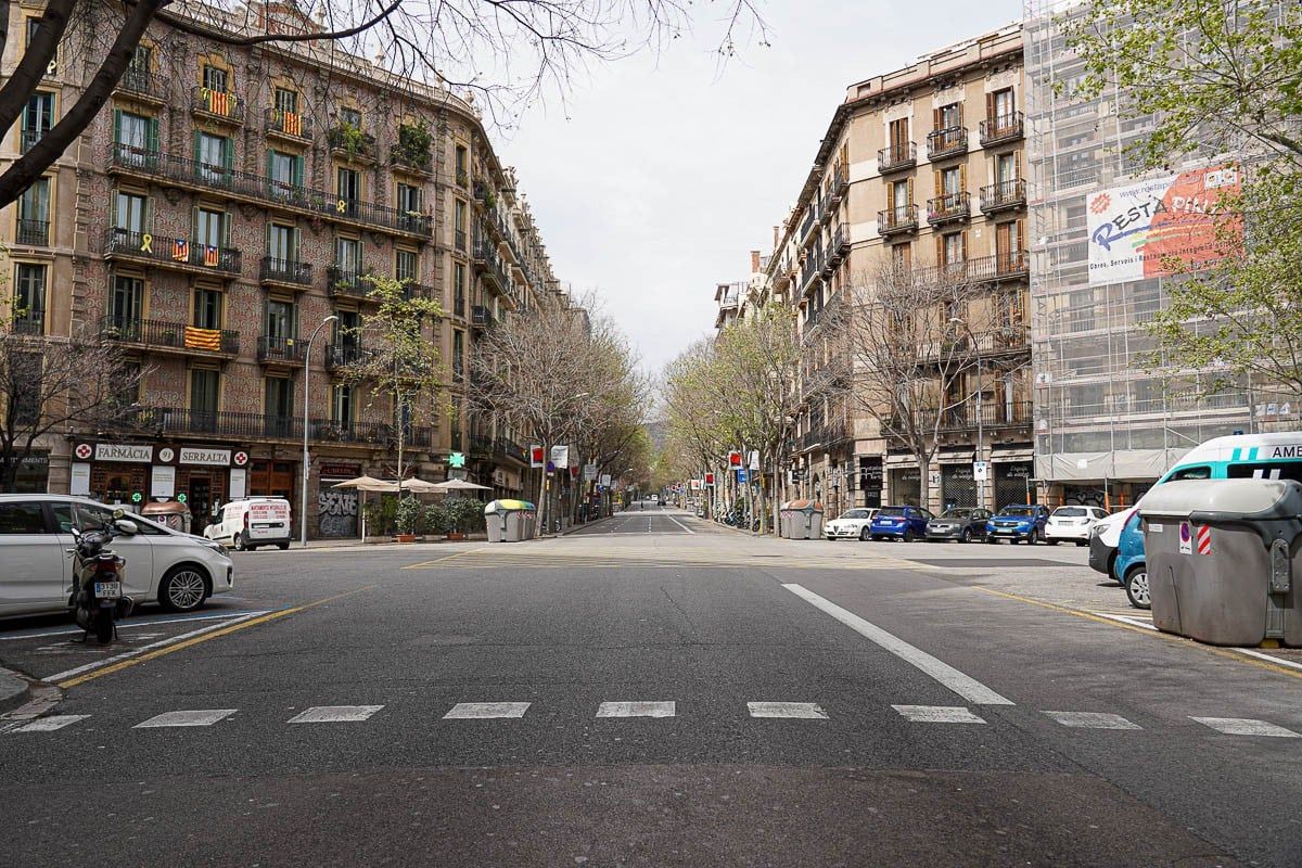 Els carrers de Barcelona s'han anat buidant amb el pas dels dies. 