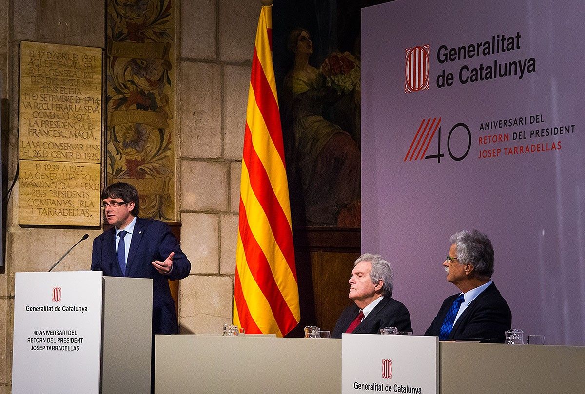 Carles Puigdemont en l'acte de celebració del retorn de Tarradellas