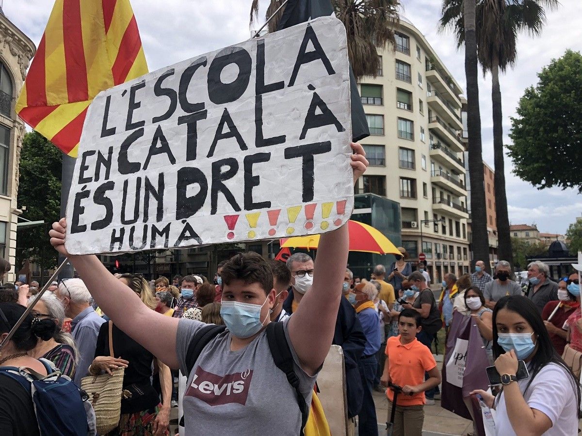 Manifestació a favor de la immersió lingüística en català.