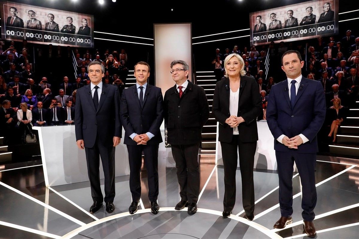 Fillon, Macron, Mélenchon, Le Pen i Hamon ahir abans del debat televisiu. 