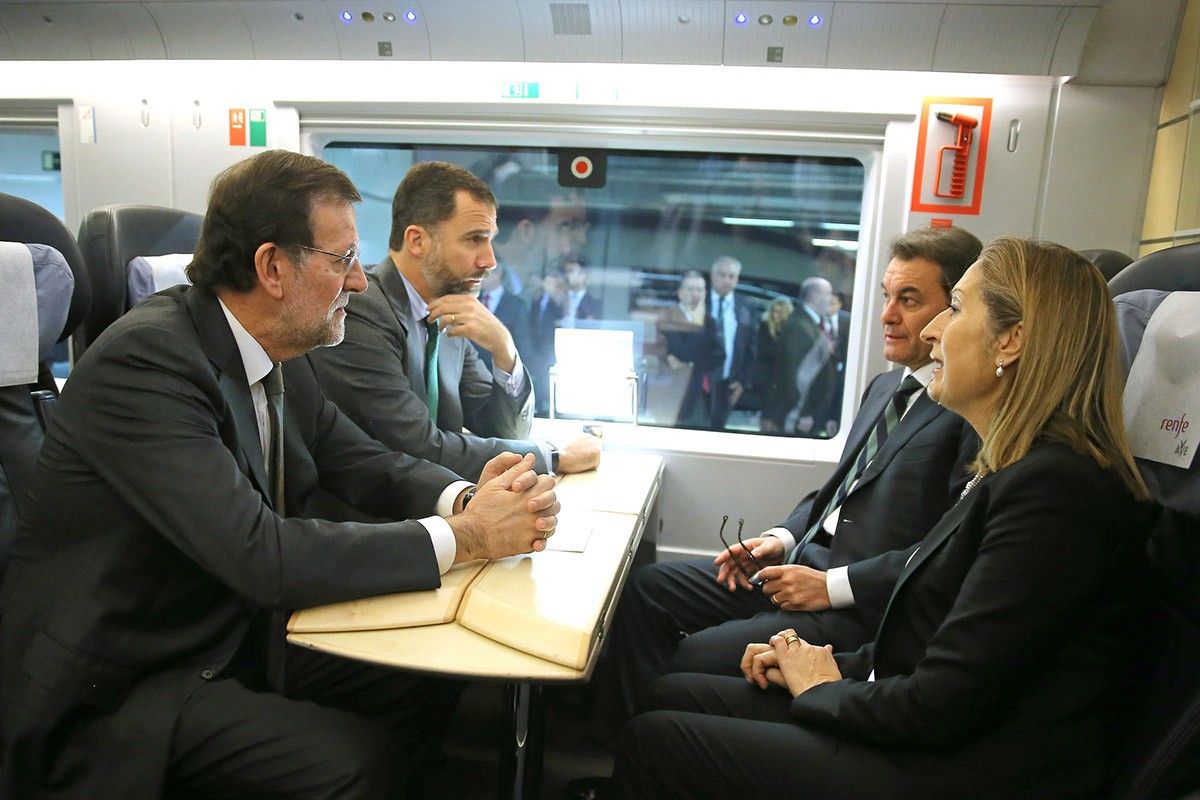 Rajoy, Felip VI, Mas i Pastor, en la inauguració de la línia del TGV Barcelona-Figueres
