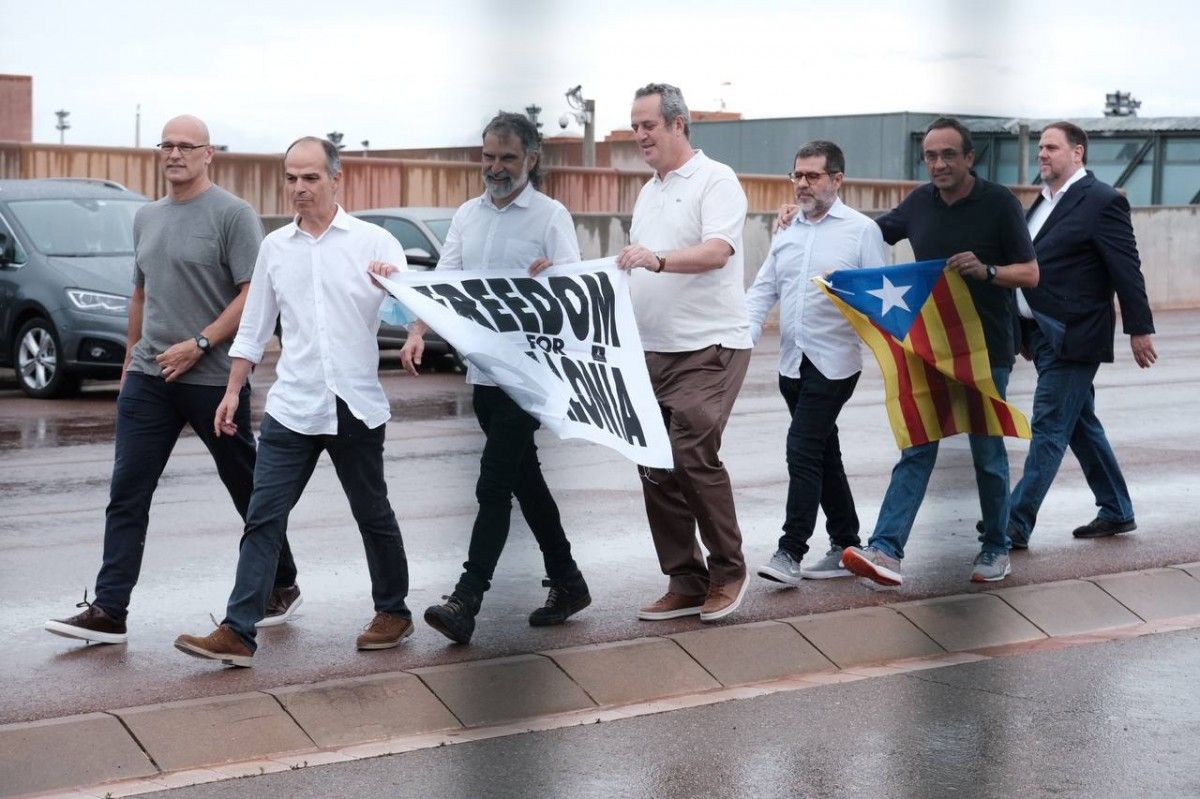 Els presos polítics, a la sortida de Lledoners.