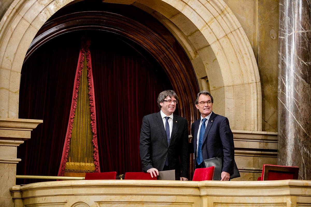 Carles Puigdemont amb Artur Mas, després d'un ple del Parlament