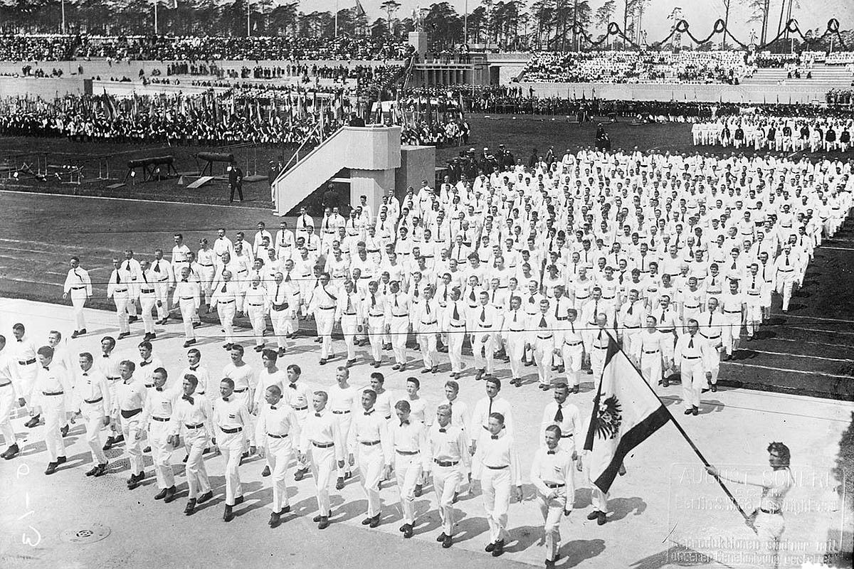Inauguració de l'estadi que havia d'acollir els Jocs Olímpics de Berlín 1916