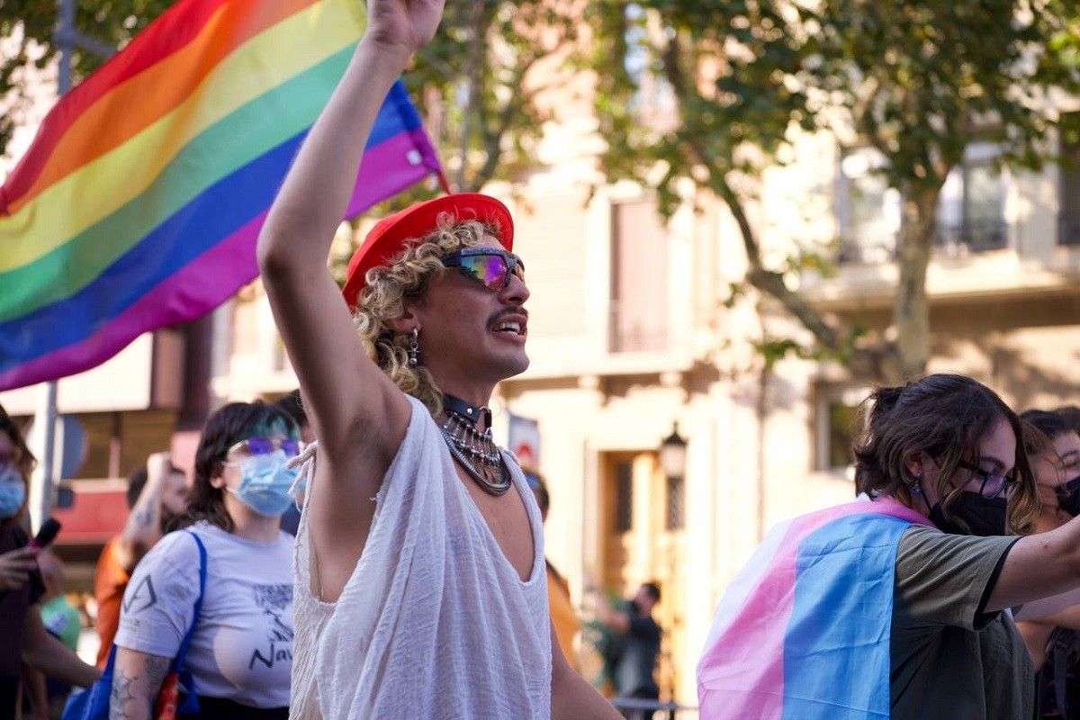 Manifestació contra les agressions LGTBIfòbiques al passeig de Gràcia