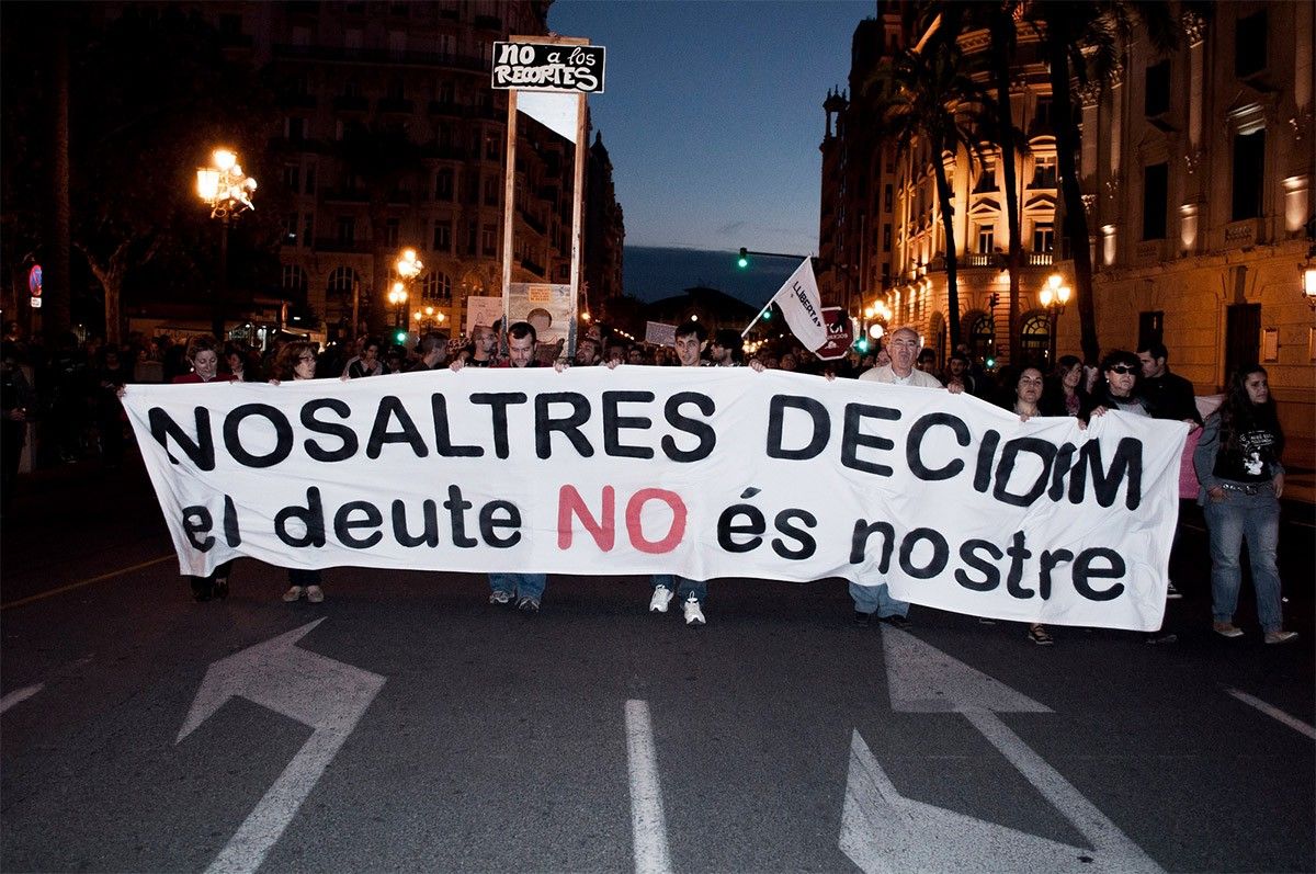 Algunes organitzacions, com la Plataforma Auditoria Ciutadana del Deute de València, s'han mobilitzat per auditar i no pagar part del deute públic.