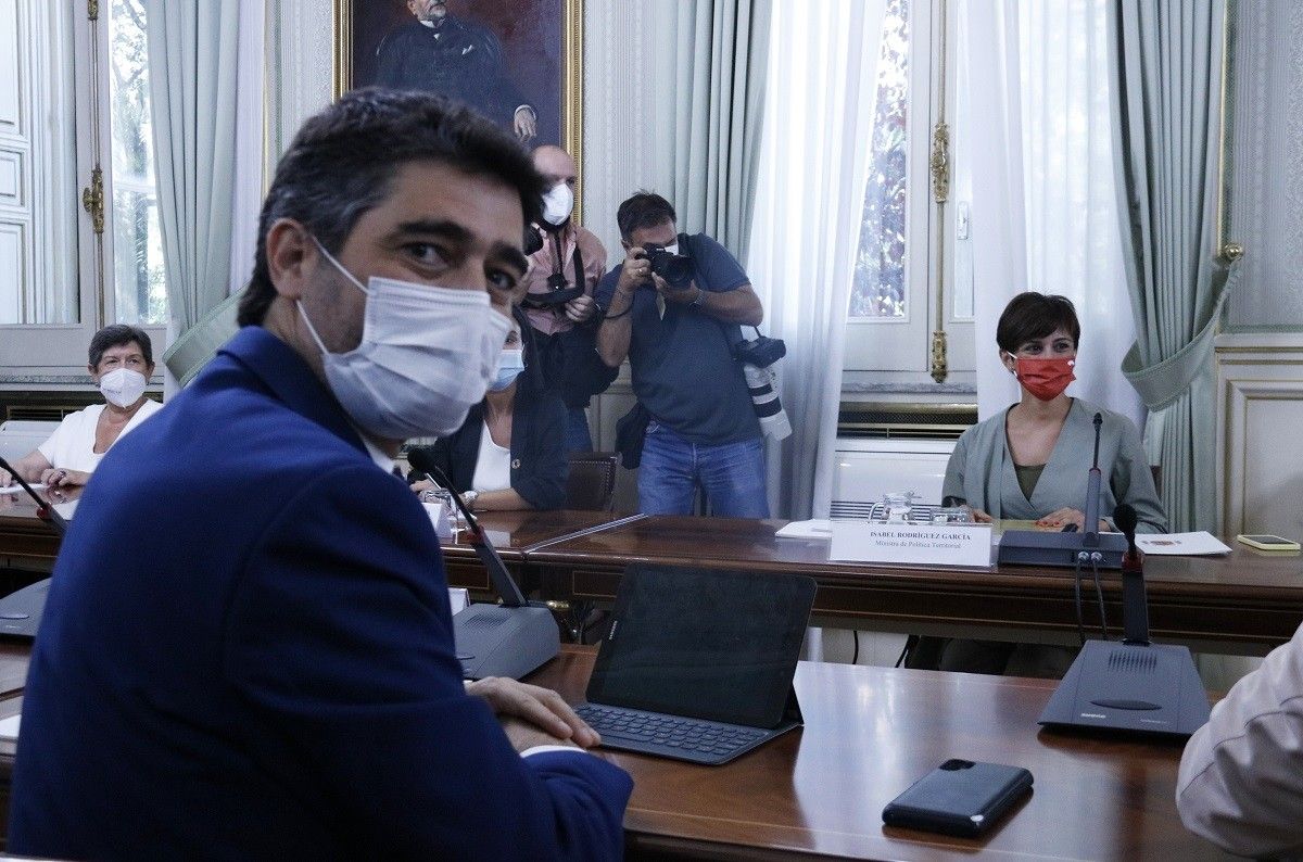 Puigneró i Rodríguez durant la trobada de la comissió bilateral