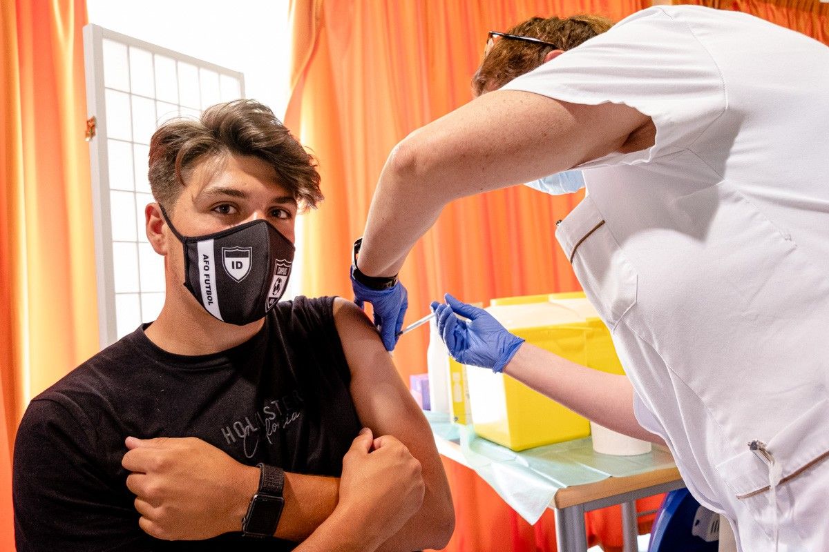 Vacunació de joves a Manlleu