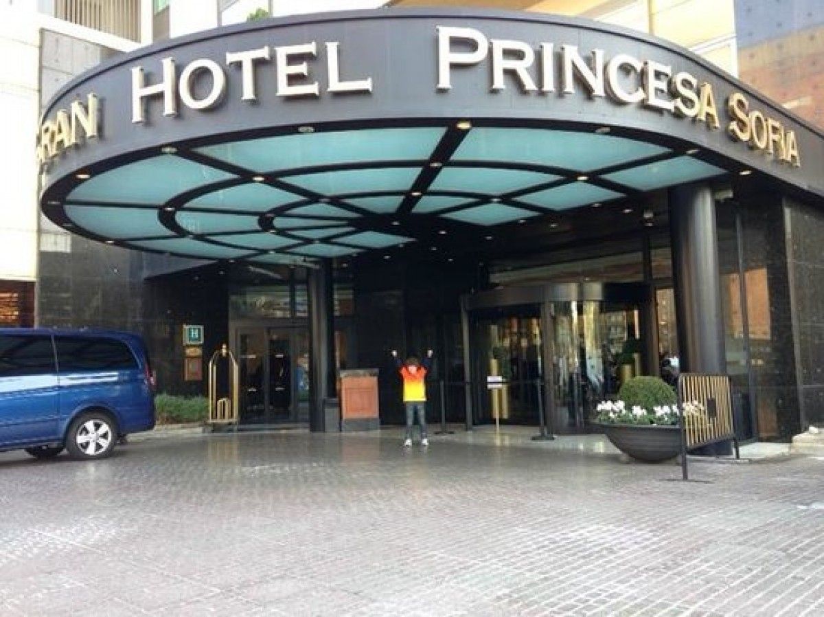 L'entrada de l'hotel Princesa Sofía