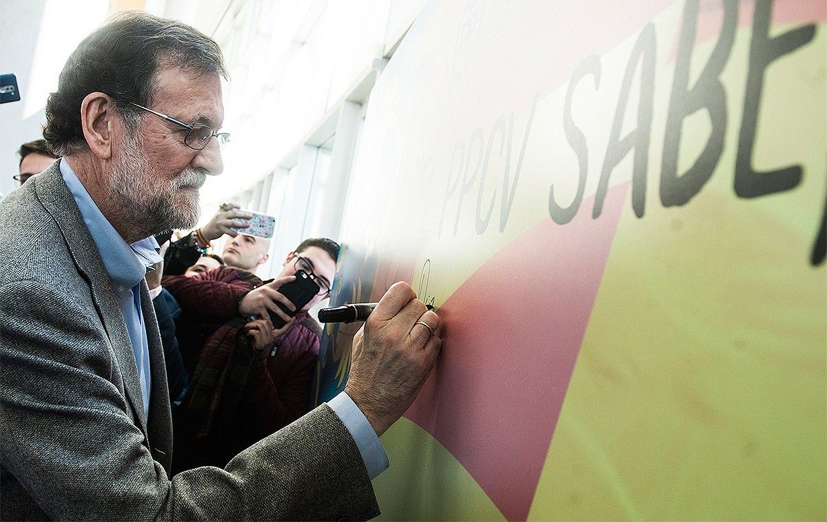 Mariano Rajoy entrant al Congrés dels Diputats
