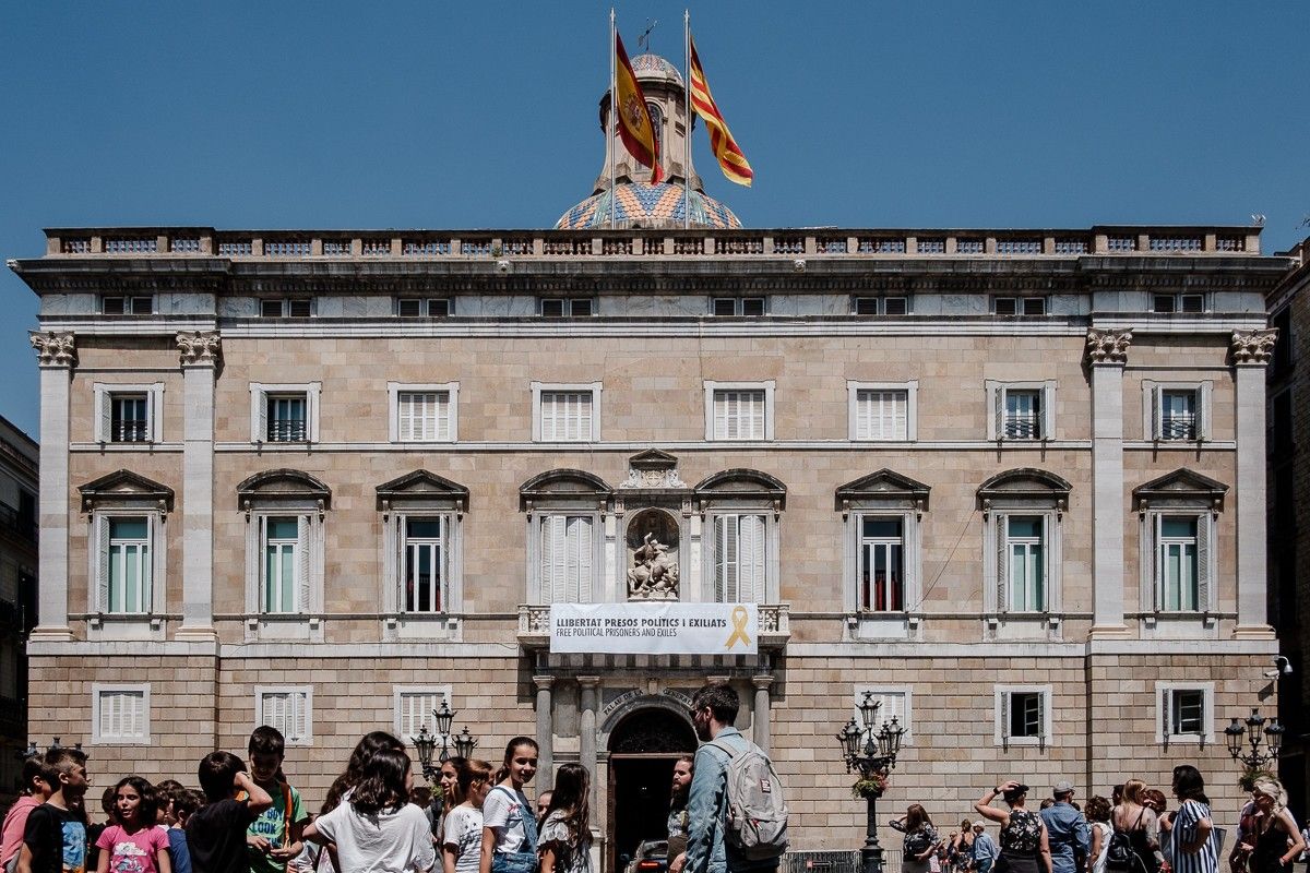 La pancarta al Palau de la Generalitat 