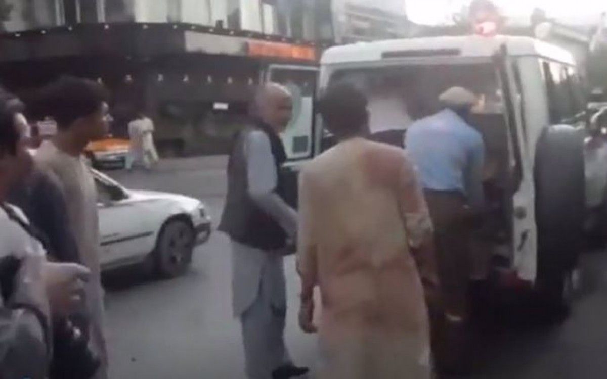 Ambulància a Kabul després de l'atemptat
