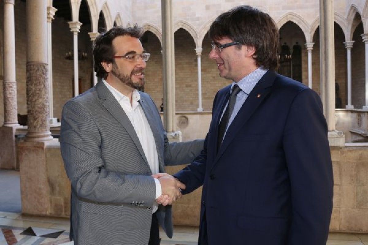 Juli Fernàndez i Carles Puigdemont, al Palau de la Generalitat