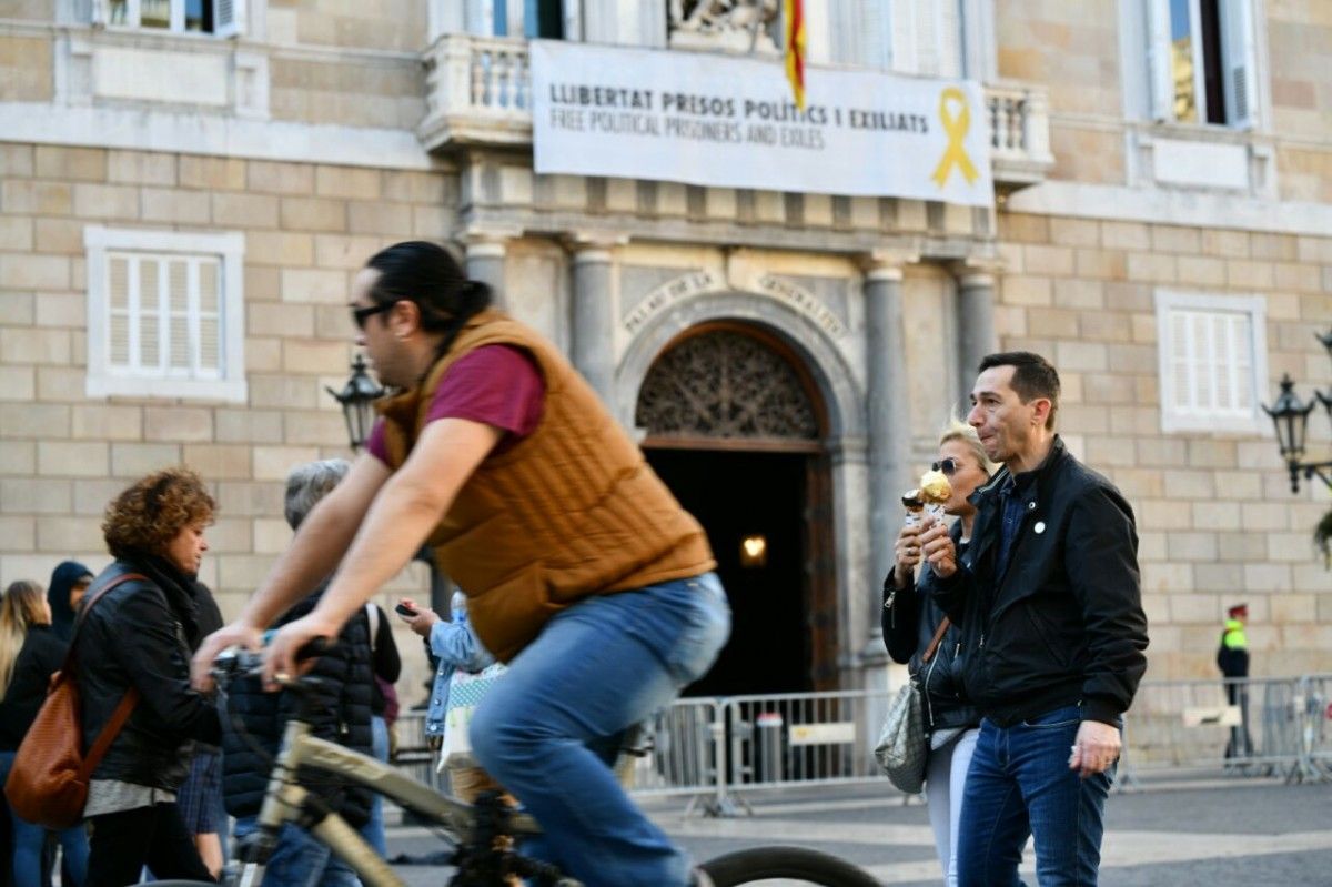 El llaç groc del Palau de la Generalitat, aquest dimecres a la tarda