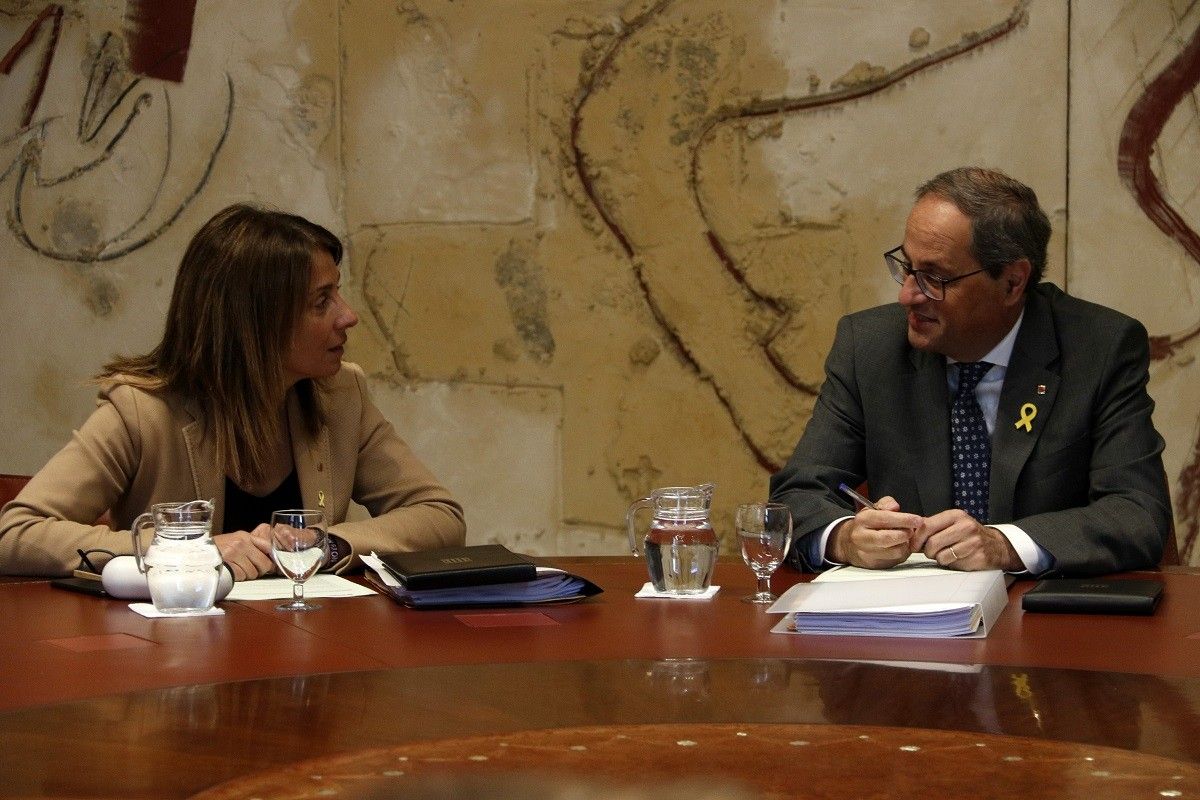 El president de la Generalitat, Quim Torra, i la consellera de la Presidència, Meritxell Budó, en la reunió del Govern del 26 de març del 2019
