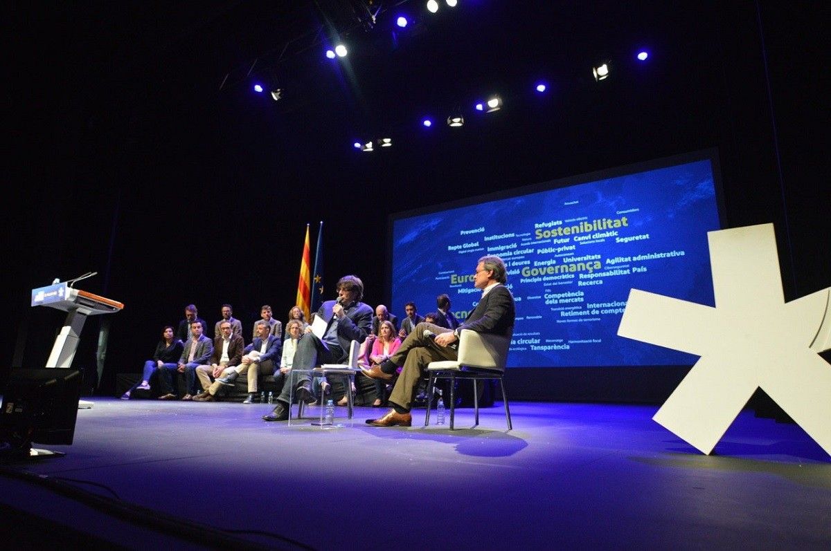 Artur Mas i Carles Puigdemont, durant la conferència ideològica del PDECat