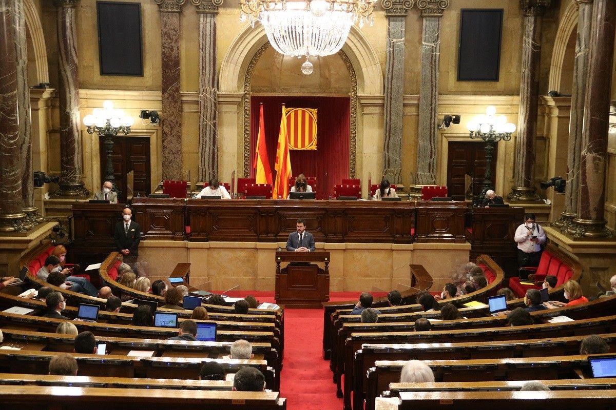 El ple del Parlament durant la investidura de Pere Aragonès
