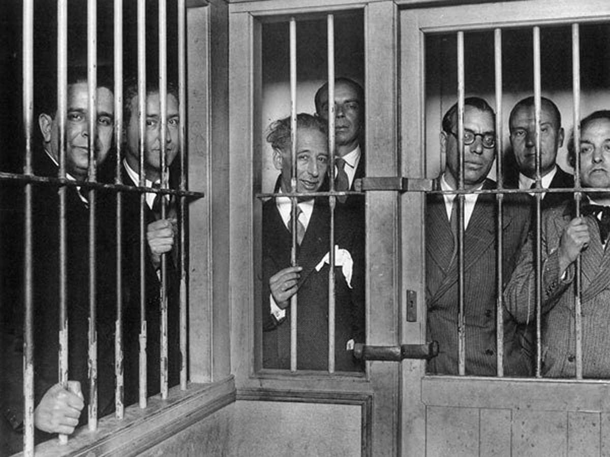 Lluís Companys i el seu govern, empresonats el 1934