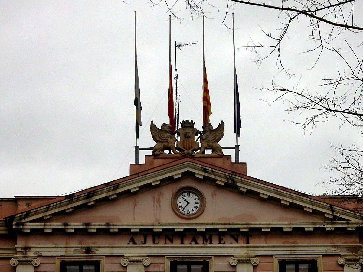 Banderes a mig pal a Sabadell.