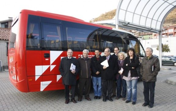 Manel Nadal ha presentat amb els alcaldes els nous serveis de bus