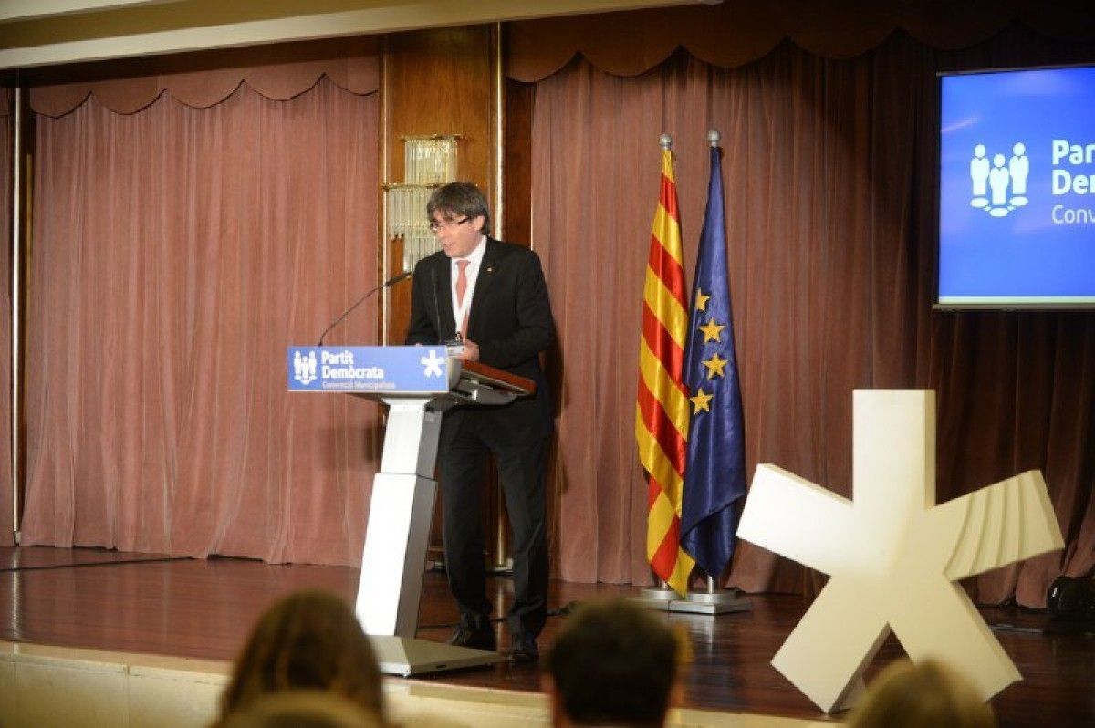 El president de la Generalitat, Carles Puigdemont, en la convenció del PDECat