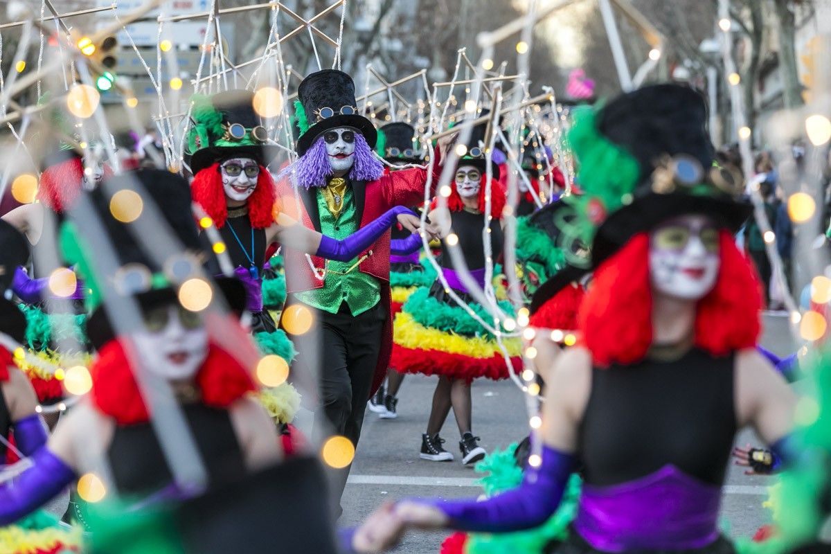 El Carnaval omple els carrers de Sabadell