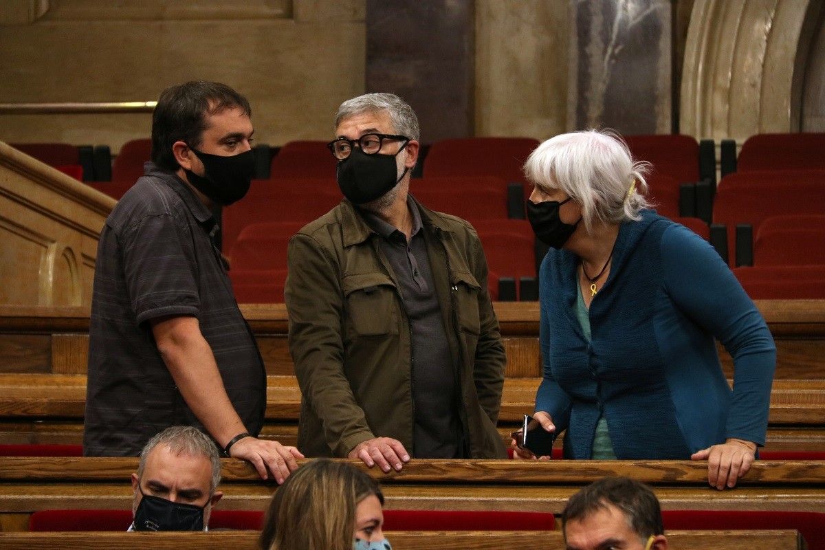 Dani Cornellà, Carles Riera i Dolors Sabater (CUP), aquest dimecres al Parlament