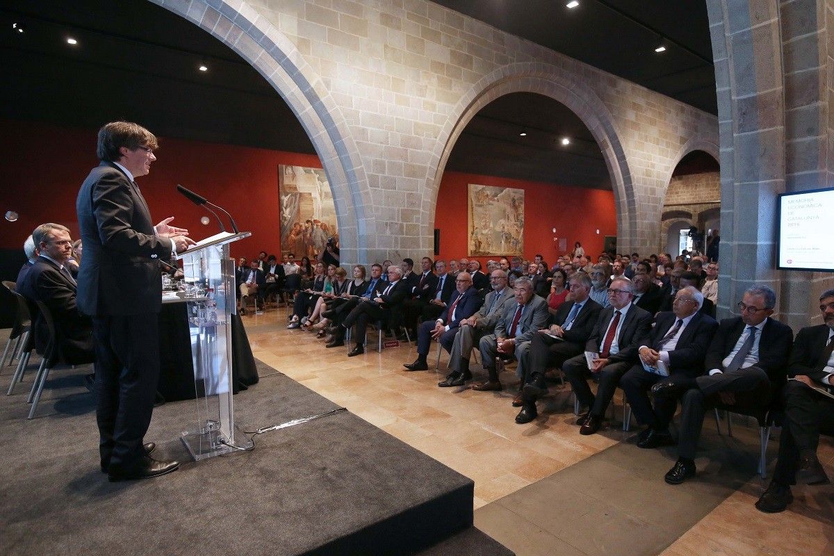 Carles Puigdemont, en la presentació de la Memòria Econòmica de Catalunya del 2016