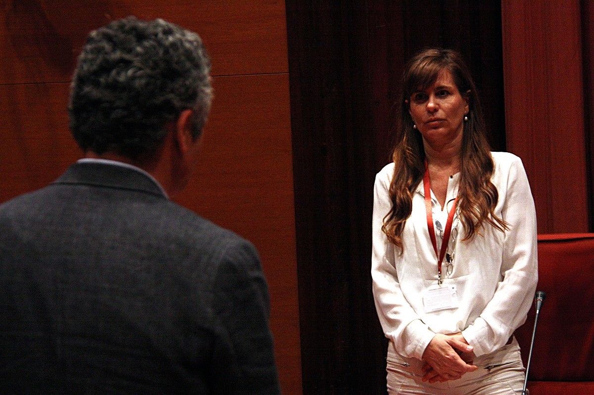 María Victoria Álvarez, en una compareixença al Parlament