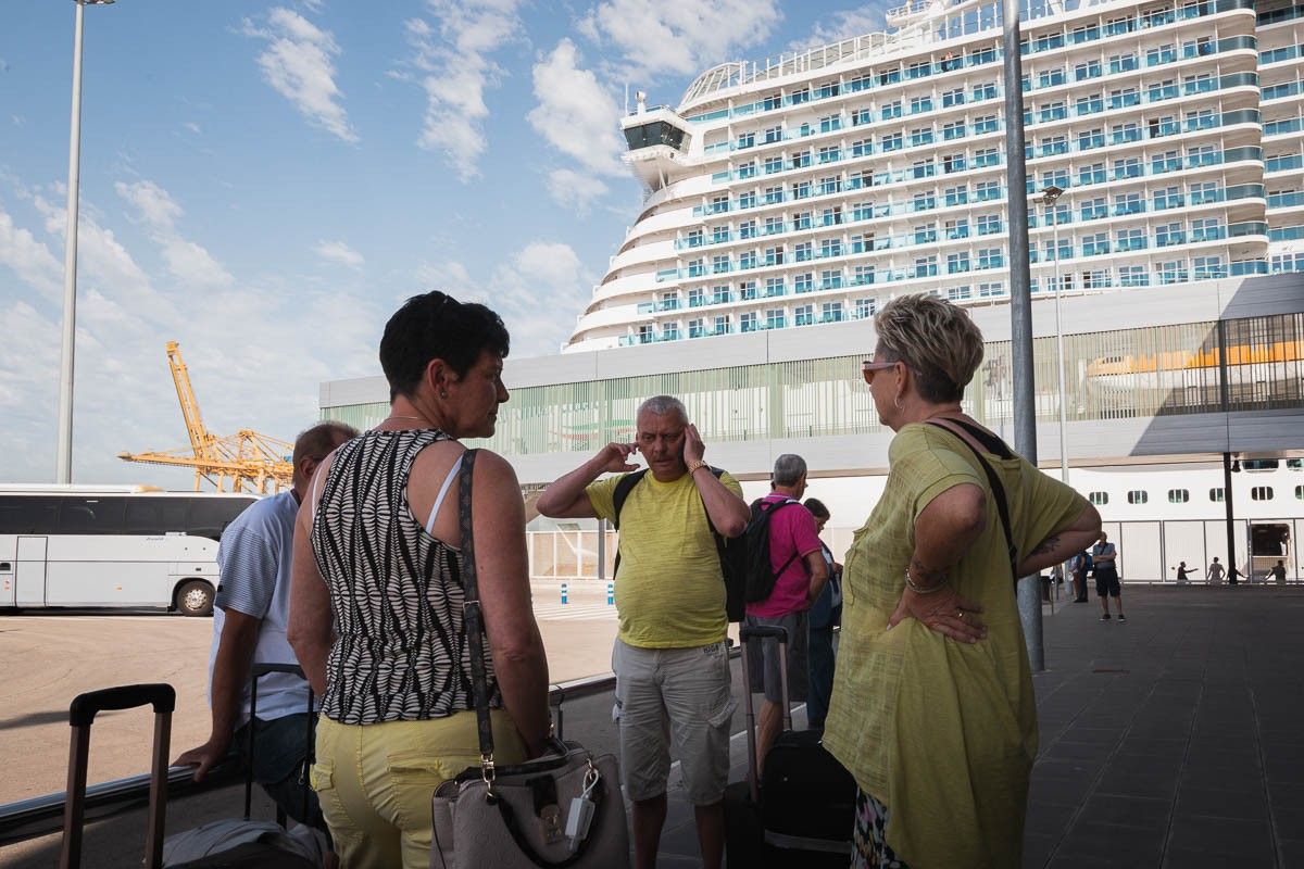 Creueristes al port de Barcelona