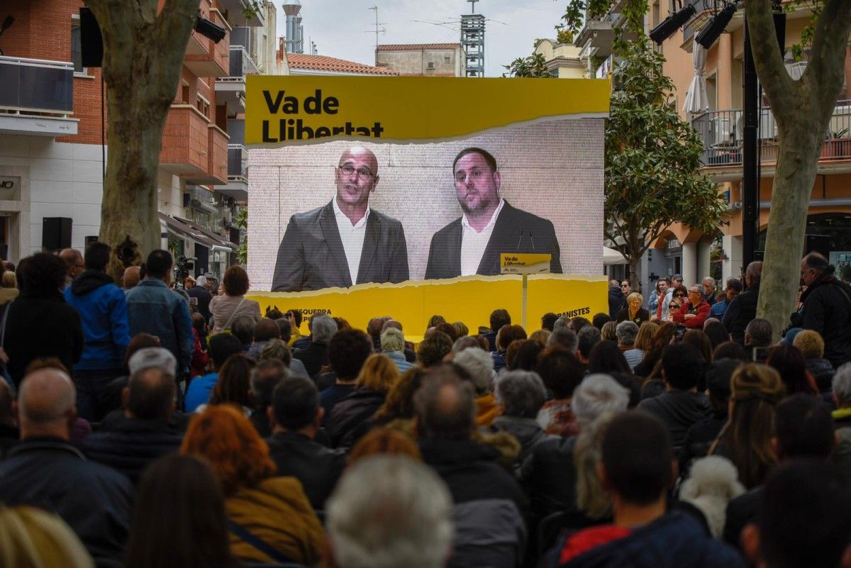 Oriol Junqueras i Raül Romeva, en pantalla al míting de Cambrils