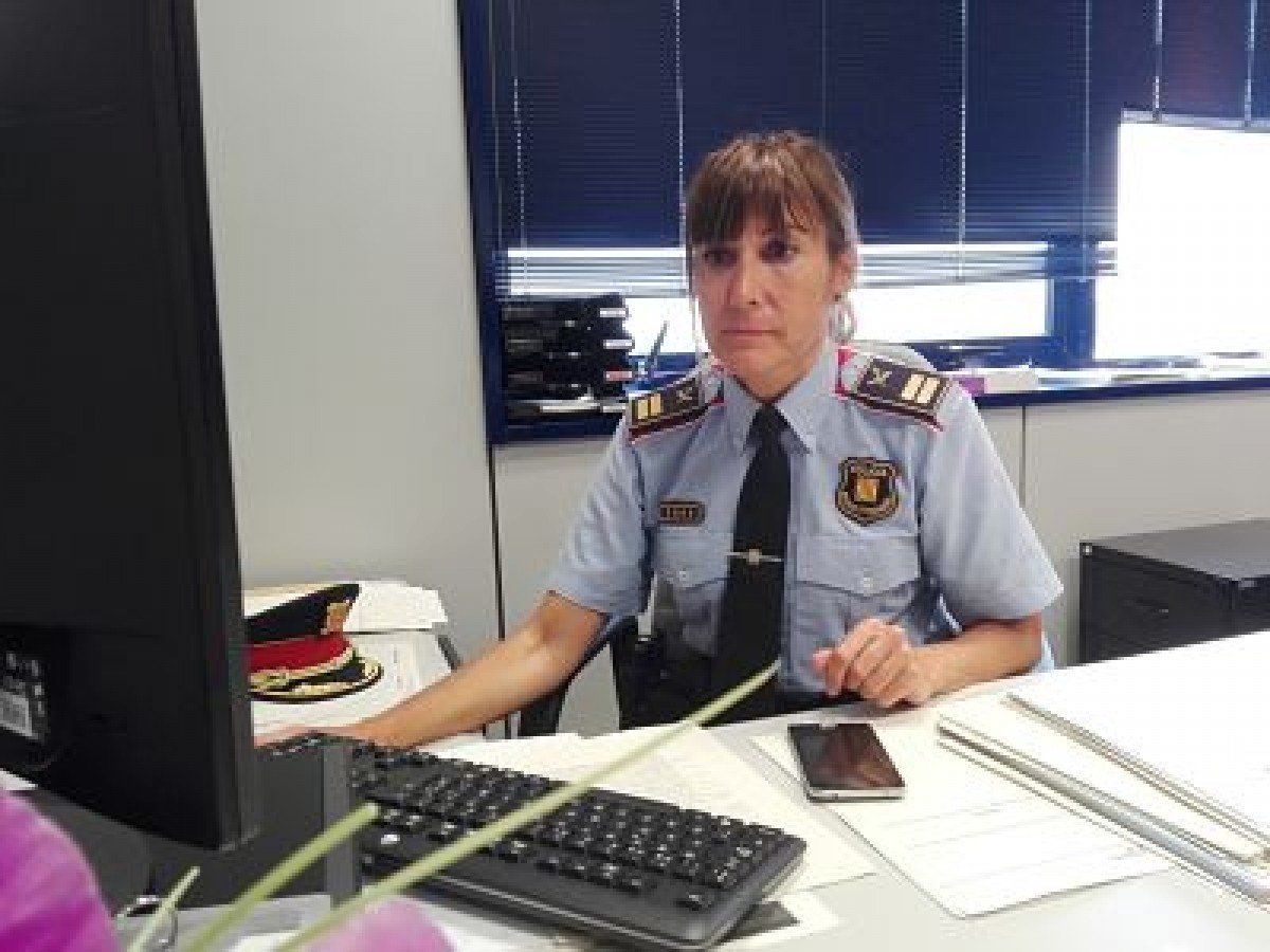 Cristina Manresa, al seu despatx de la comissaria de Granollers