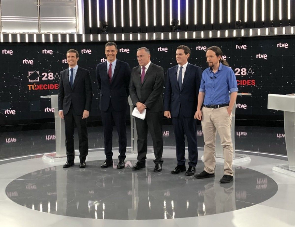 Pablo Casado, Pedro Sánchez, Albert Rivera i Pablo Iglesias, abans del debat a TVE.